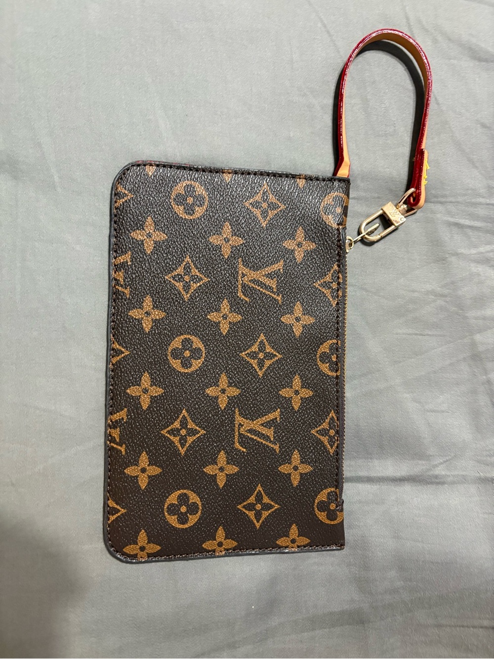 NWOT Louis Vuitton wristlet!